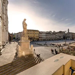 https://santa-croce-14-bb.it-tuscanyhotel.com